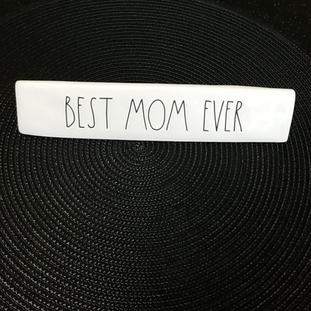 Rae Dunn Mom Desk Sign